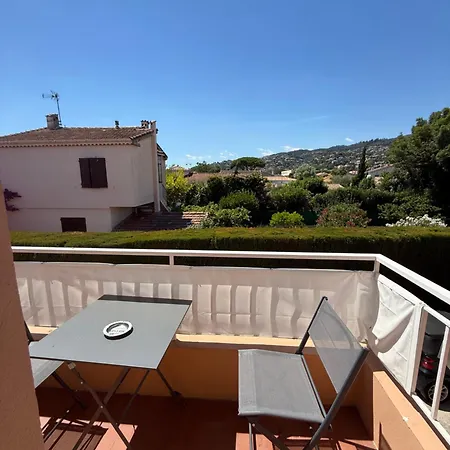 72m2 Idealement Situe - A Pied - Plages
